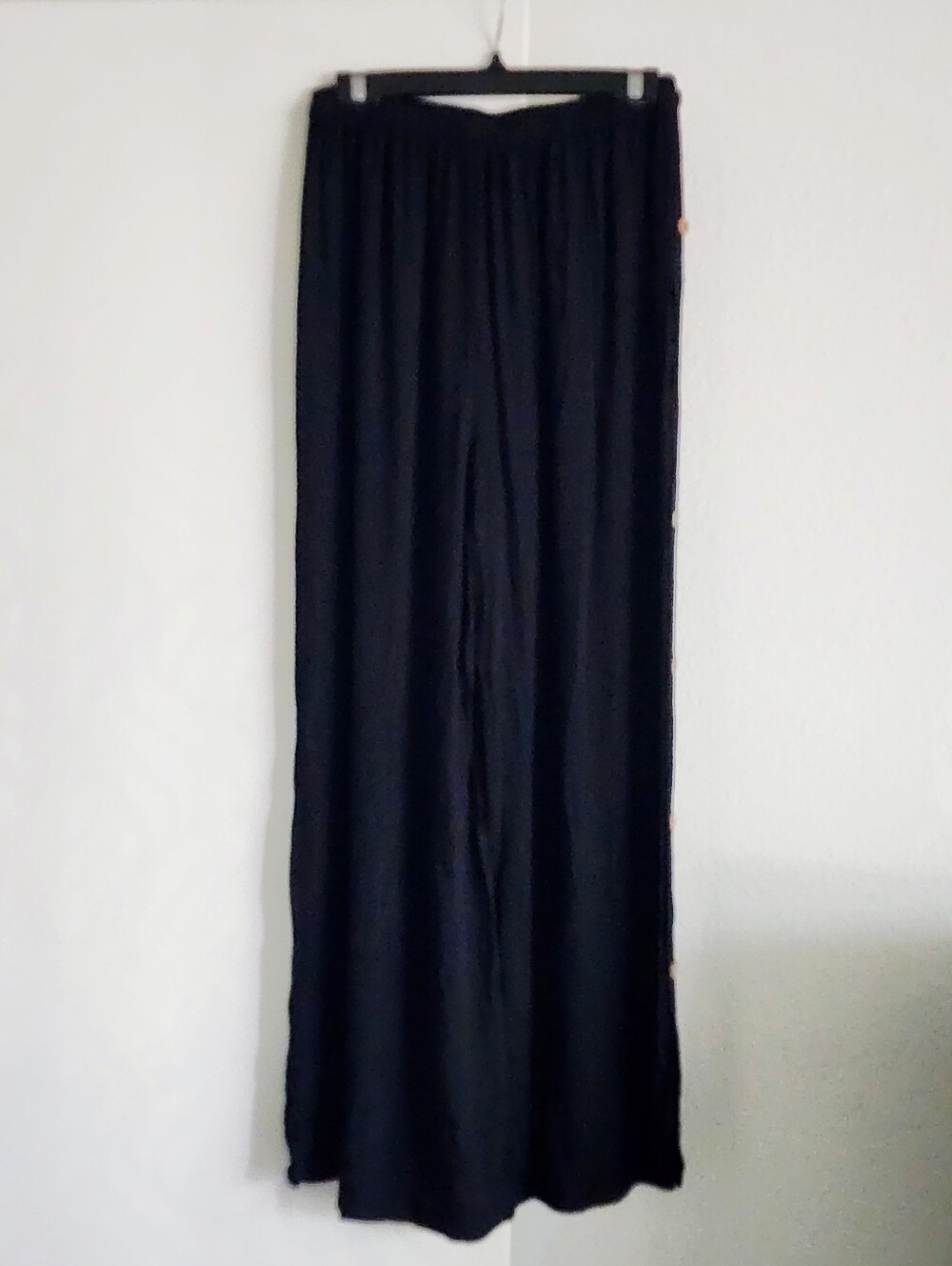 NWT - KIWI + PUNCH | Wide Leg Button-Trim Lounge Pants | Black |Medium - Picture 3 of 7